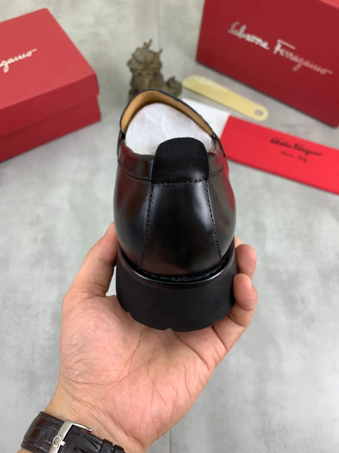 Men's Men's Shoes 💰P480💰[New Style] Water-dyed Niuli 🆘[Salvatore Ferragamo] Ferragamo's latest casual business leather shoes for men! Listed simultaneously! The fabric is made of specially imported original calfskin, and the interior is made of imported water-dyed cowhide. It is absolutely luxurious and leads the fashion trend. Matching code: 38-44 (45 and 46 can be customized) Multiple colors available